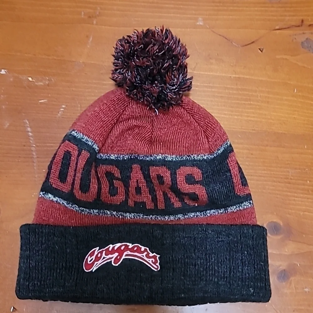 Cougars World WSU Beanie Hat Men's‎ One Size OSFM Red Black Pom Knit Cap